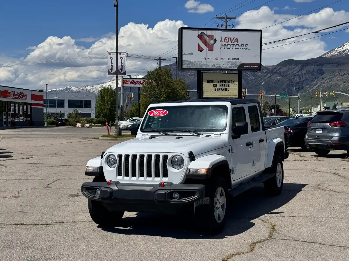 2022 Jeep Gladiator Sport S's photo