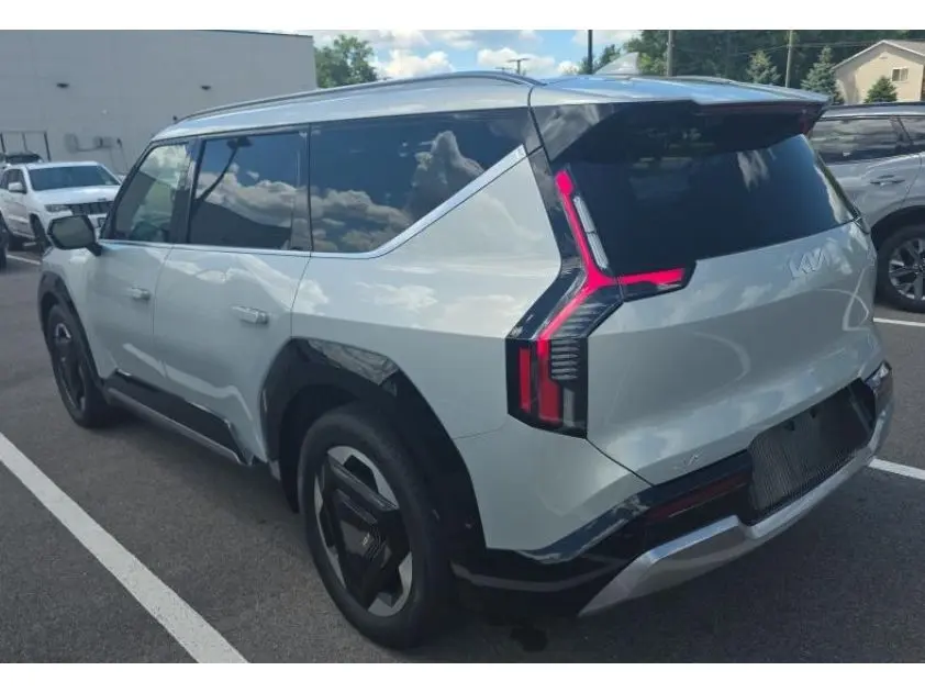 2024 Kia EV9 Land AWD photo 4