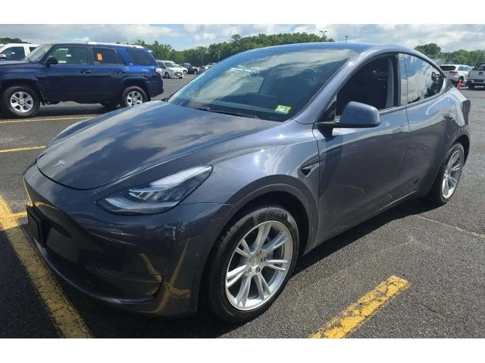 2020 Tesla Model Y Long Range Dual Motor All-Wheel Drive's photo