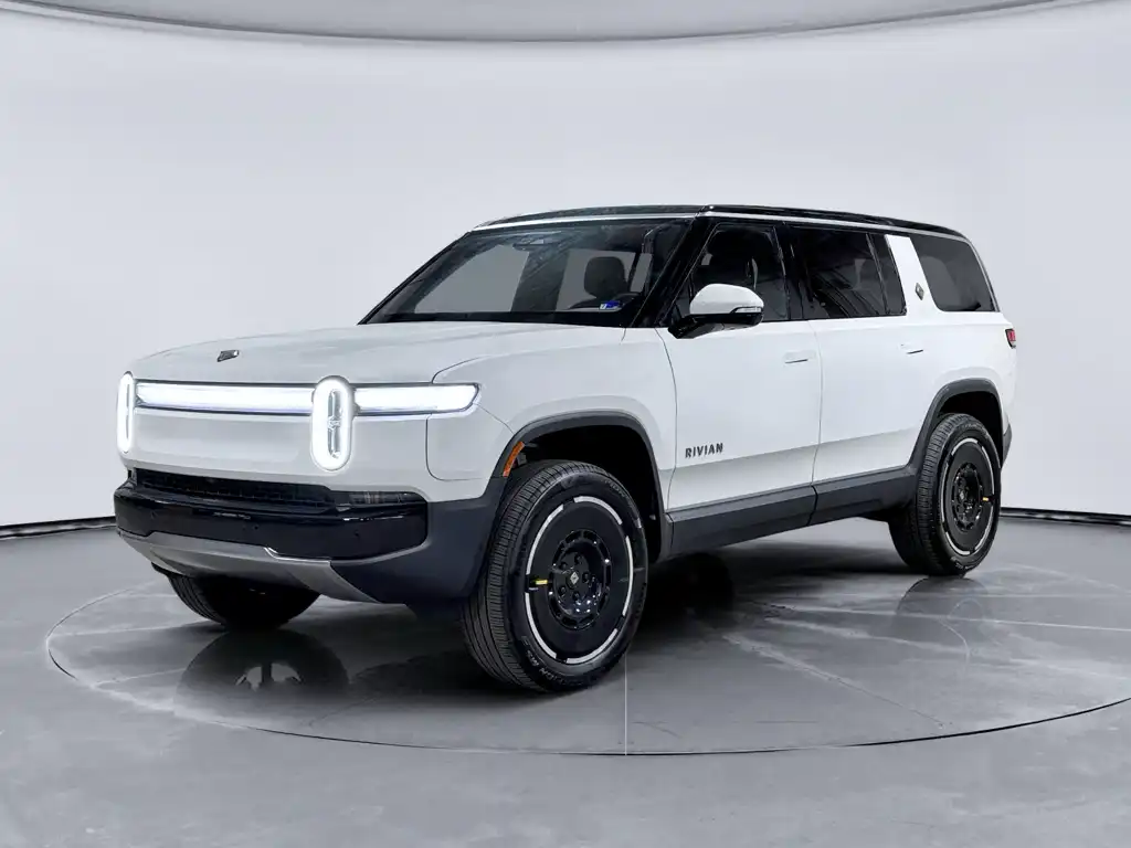 2025 Rivian R1S Adventure Dual-Motor Standard Pack's photo