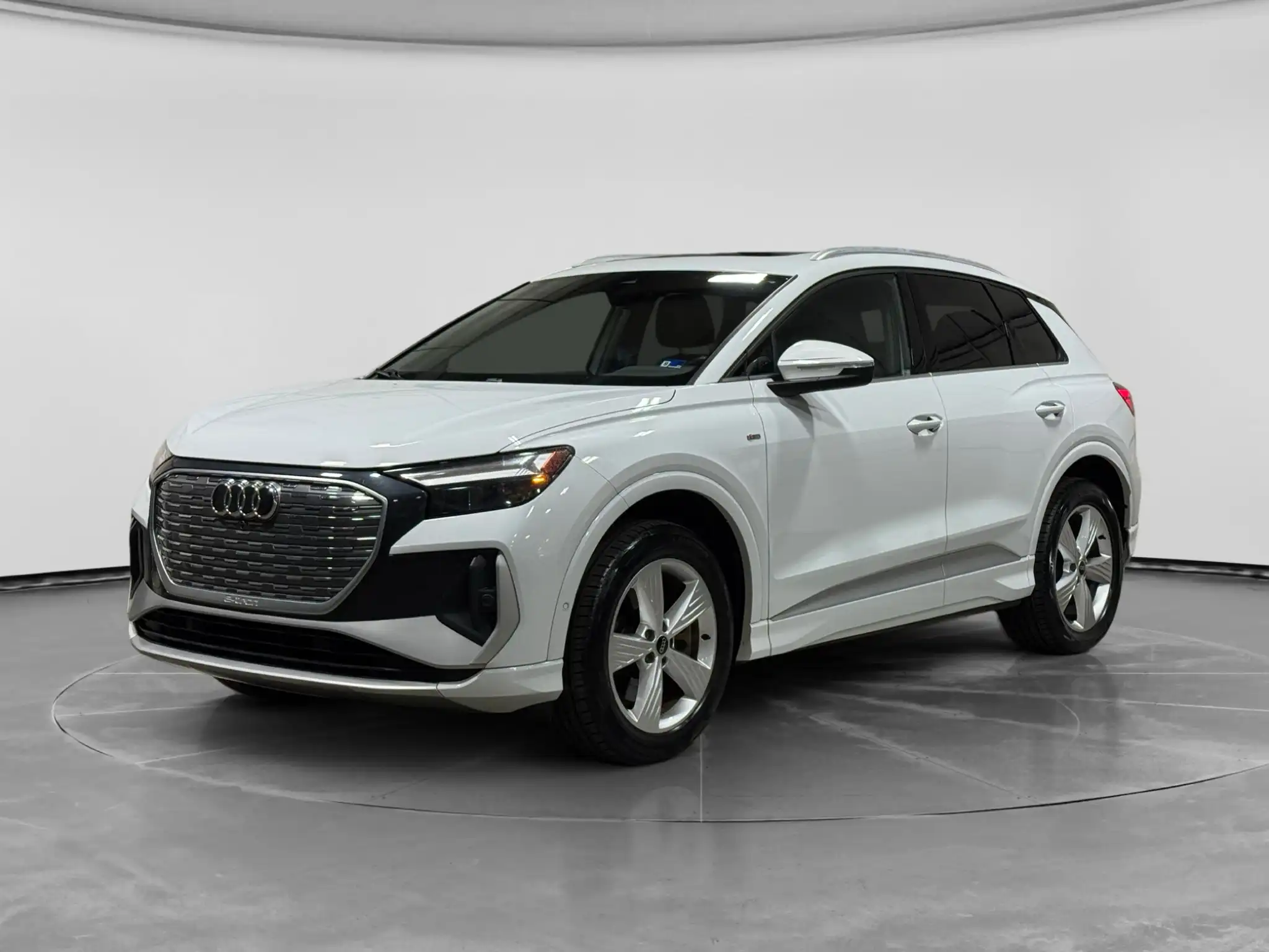 2023 Audi Q4 e-tron 50 Premium Plus quattro's photo