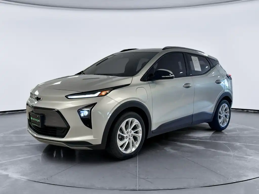 2023 Chevrolet Bolt EUV LT's photo