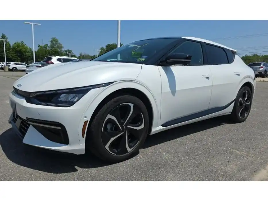 2024 Kia EV6 GT-Line AWD's photo