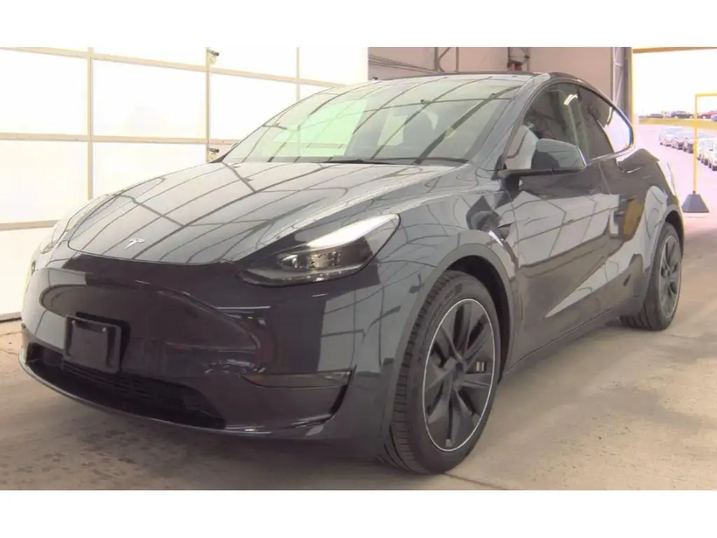 2024 Tesla Model Y Long Range Dual Motor All-Wheel Drive's photo