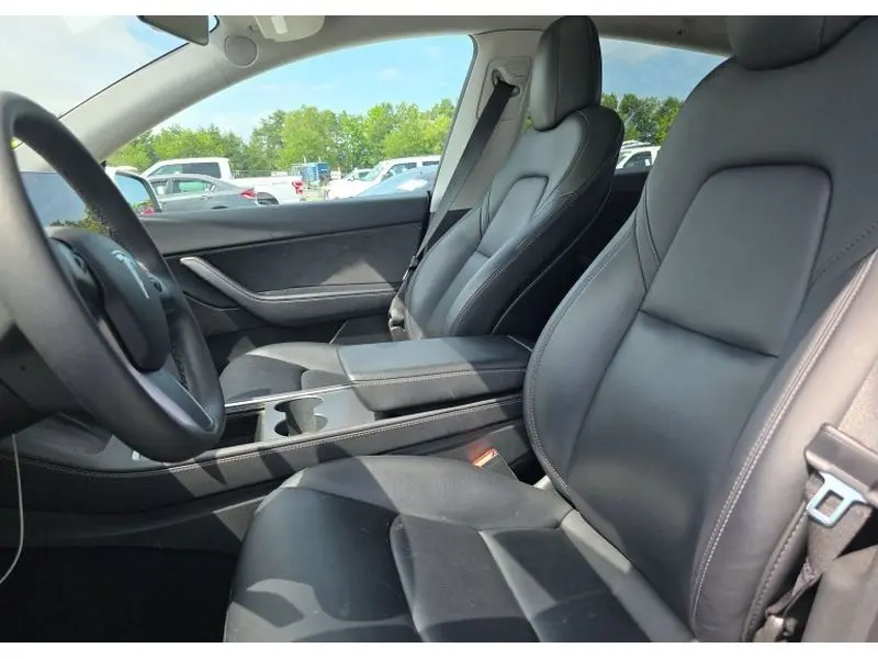 2022 Tesla Model Y Long Range photo 5