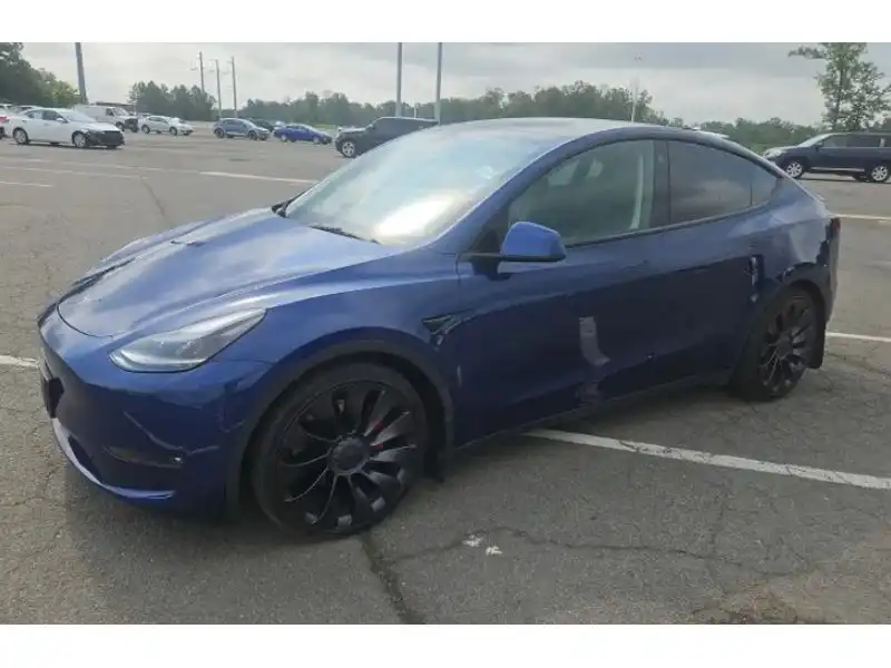 2022 Tesla Model Y Performance Dual Motor All-Wheel Drive's photo