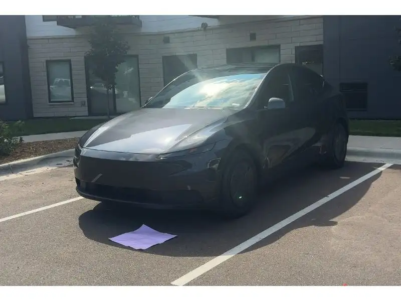 2026 Tesla Model Y Long Range All-Wheel Drive's photo