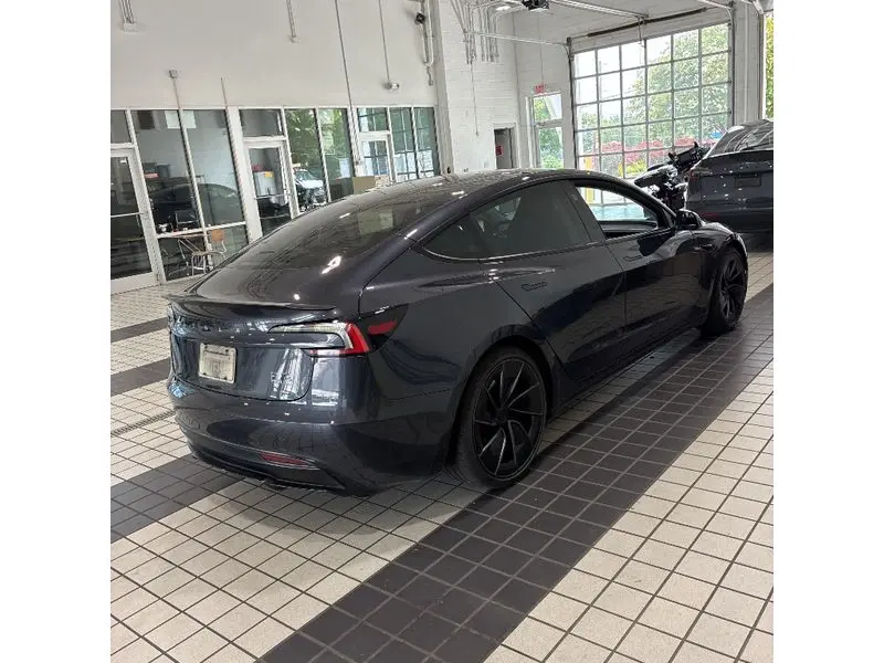 2024 Tesla Model 3 Base photo 3