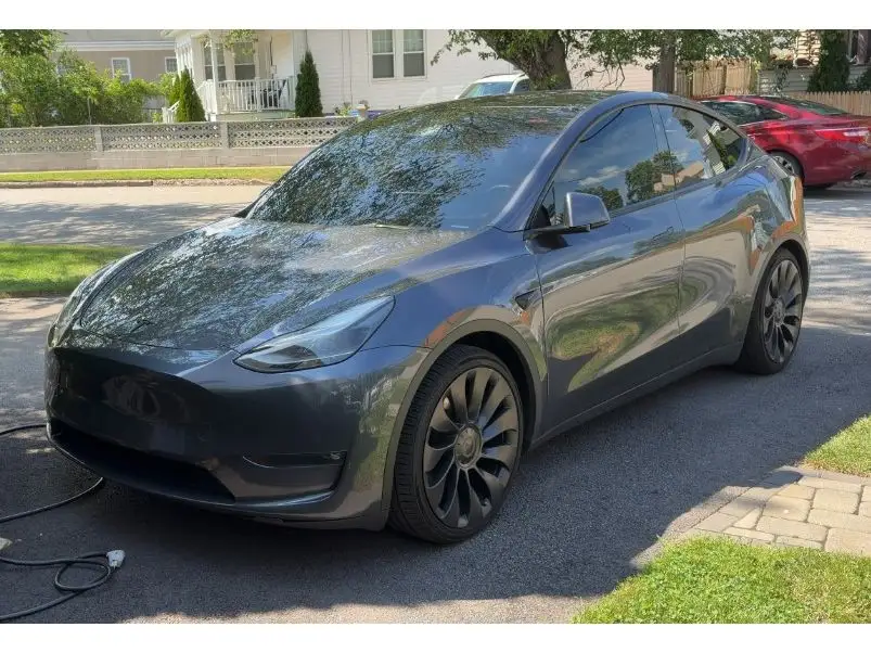 2023 Tesla Model Y Performance AWD photo 1