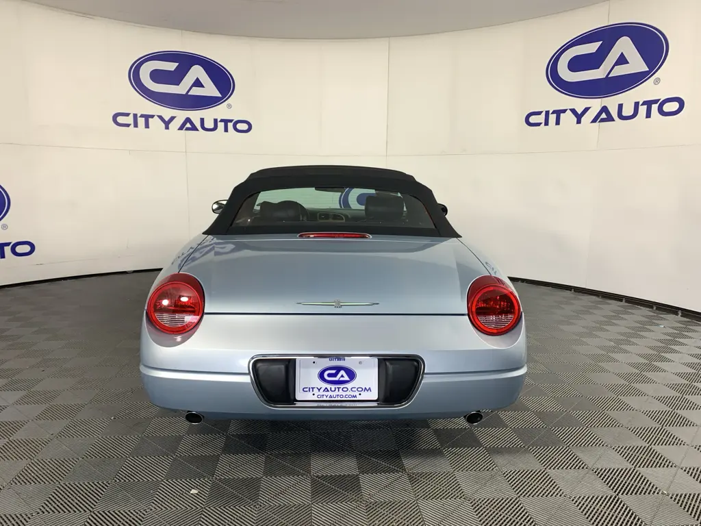 2004 Ford Thunderbird Premium photo 4