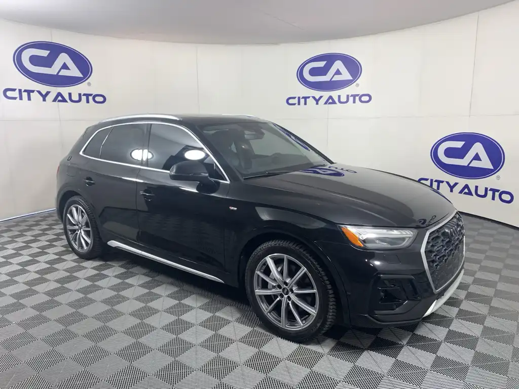 2022 Audi Q5 55 e Prestige's photo
