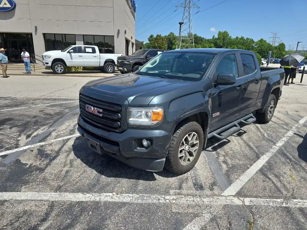 2018 GMC Canyon 4WD SLE Crew Cab Short Box's photo