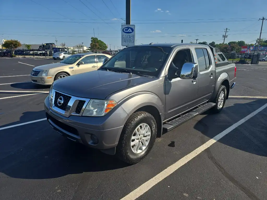 2018 Nissan Frontier 4.0 SV Crew Cab 4WD Auto SWB's photo