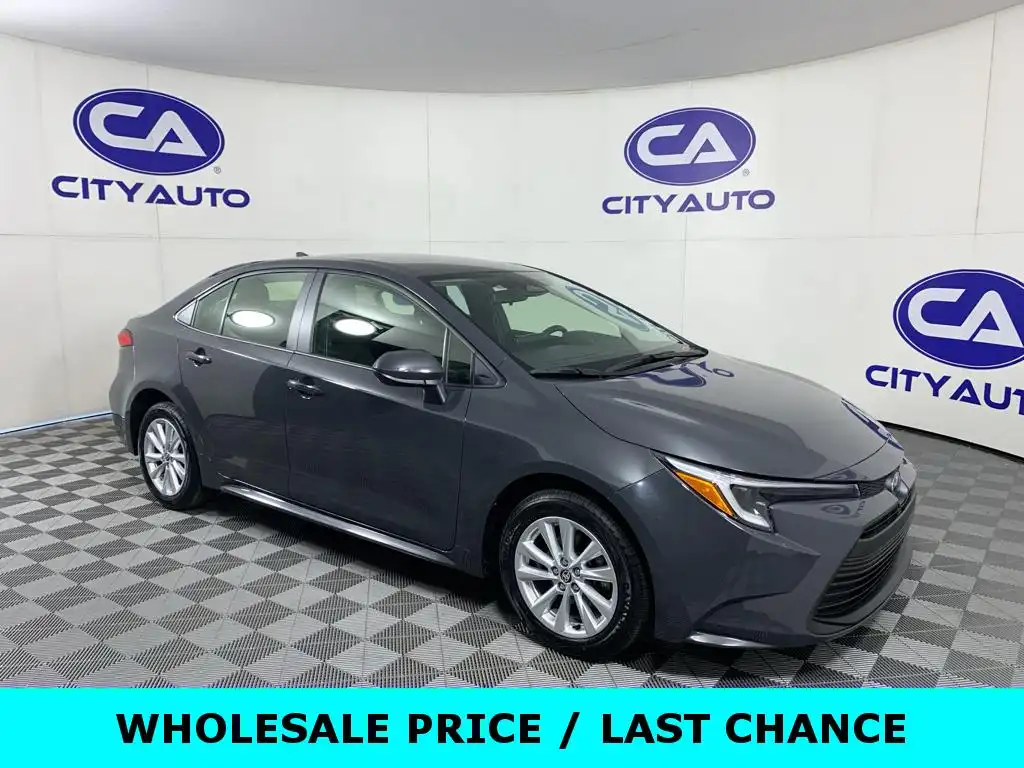2024 Toyota Corolla LE Hybrid CVT's photo