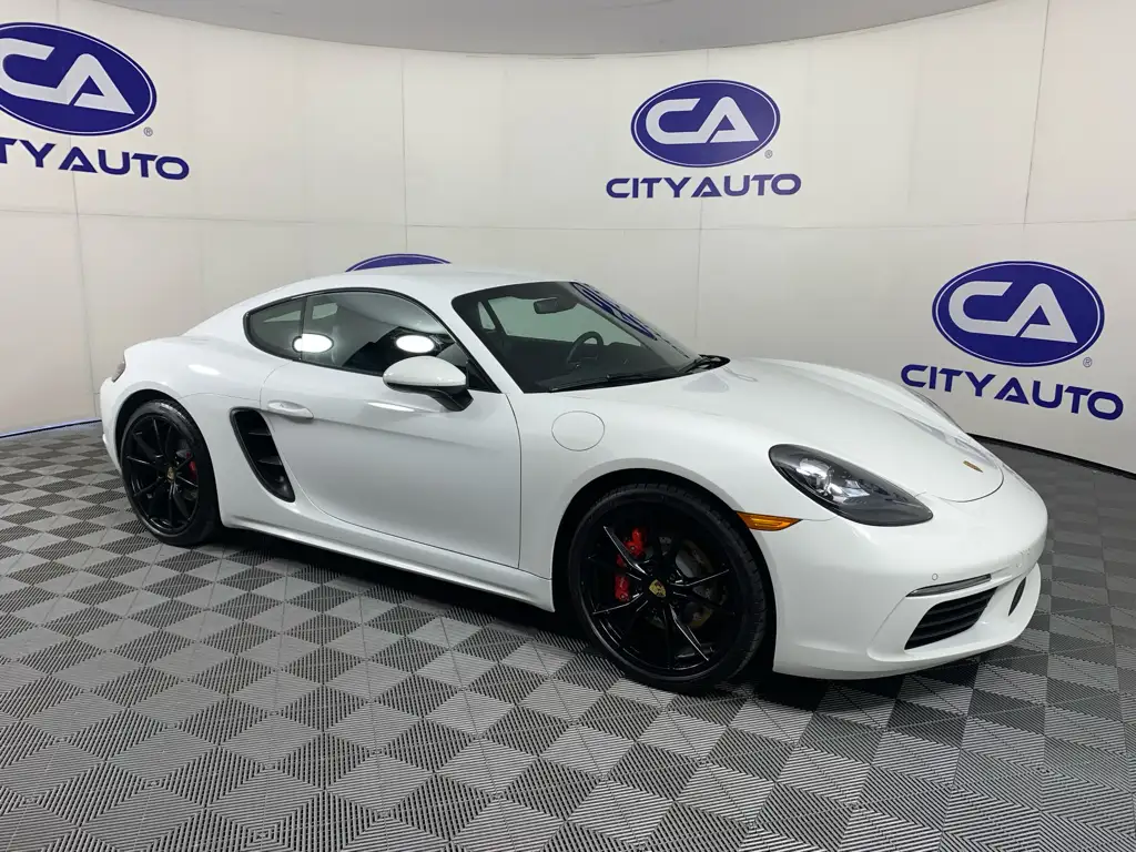2019 Porsche 718 Cayman S's photo