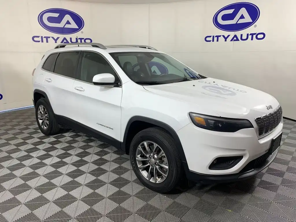 2019 Jeep Cherokee Latitude Plus 4X4's photo