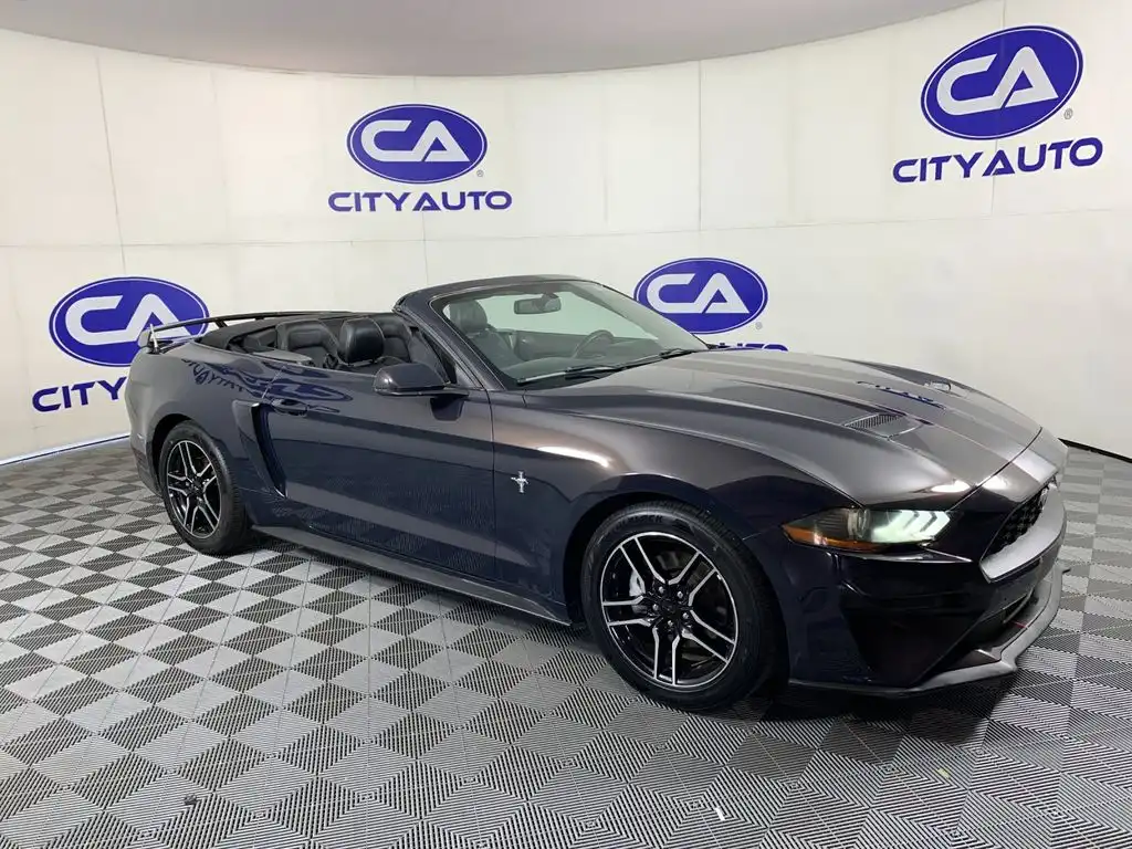 2018 Ford Mustang EcoBoost Convertible Premium's photo
