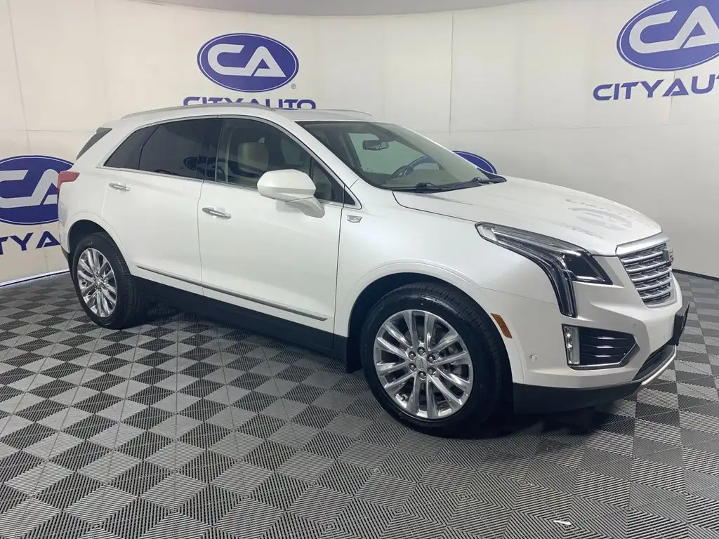 2019 Cadillac XT5 AWD Platinum's photo