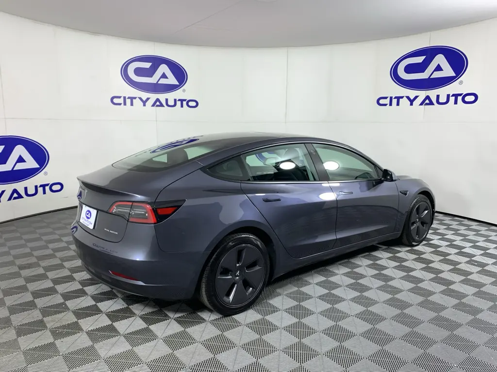 2023 Tesla Model 3 Long Range photo 3