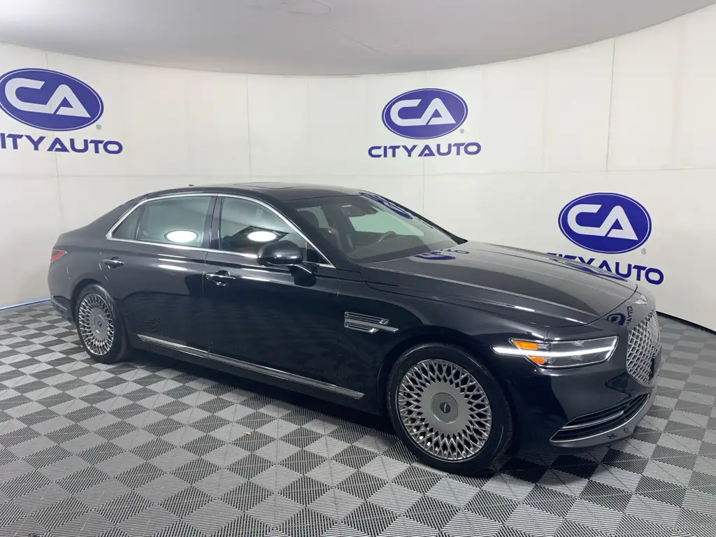 2022 Genesis G90 5.0 Ultimate AWD's photo