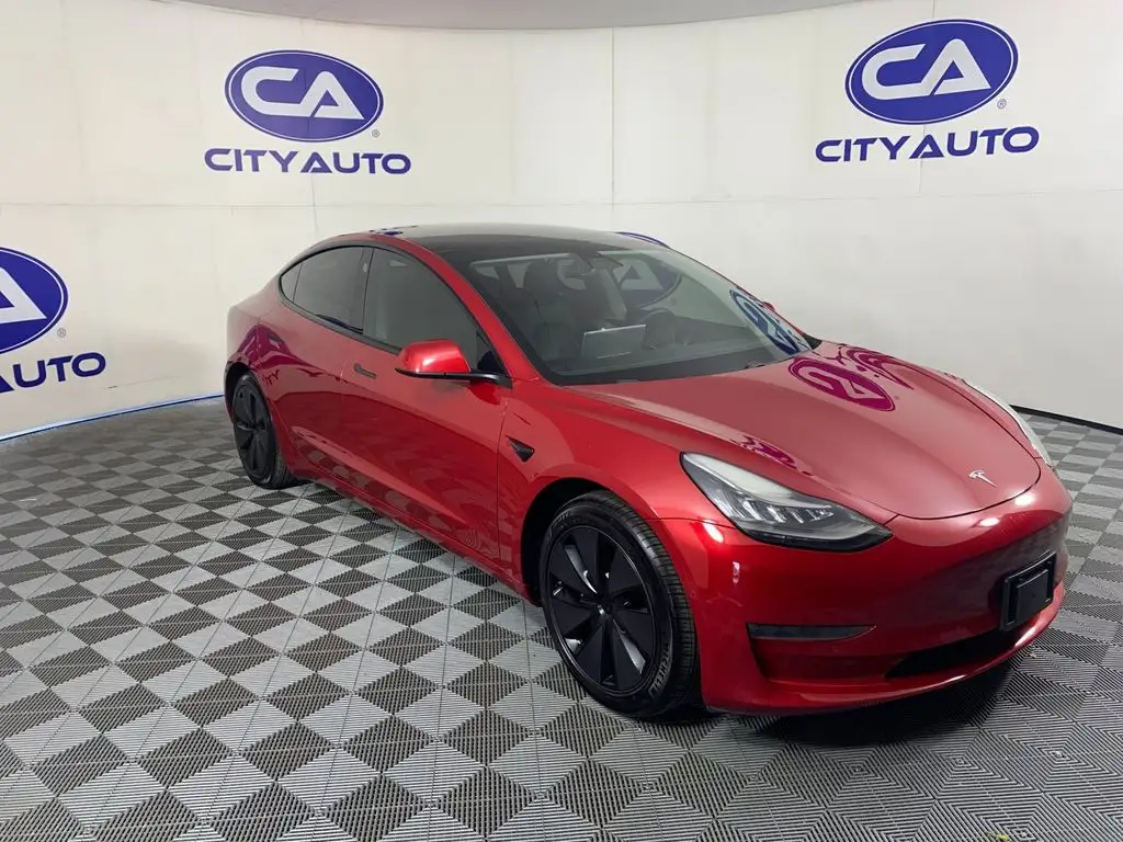 2021 Tesla Model 3 Standard Range Plus photo 1