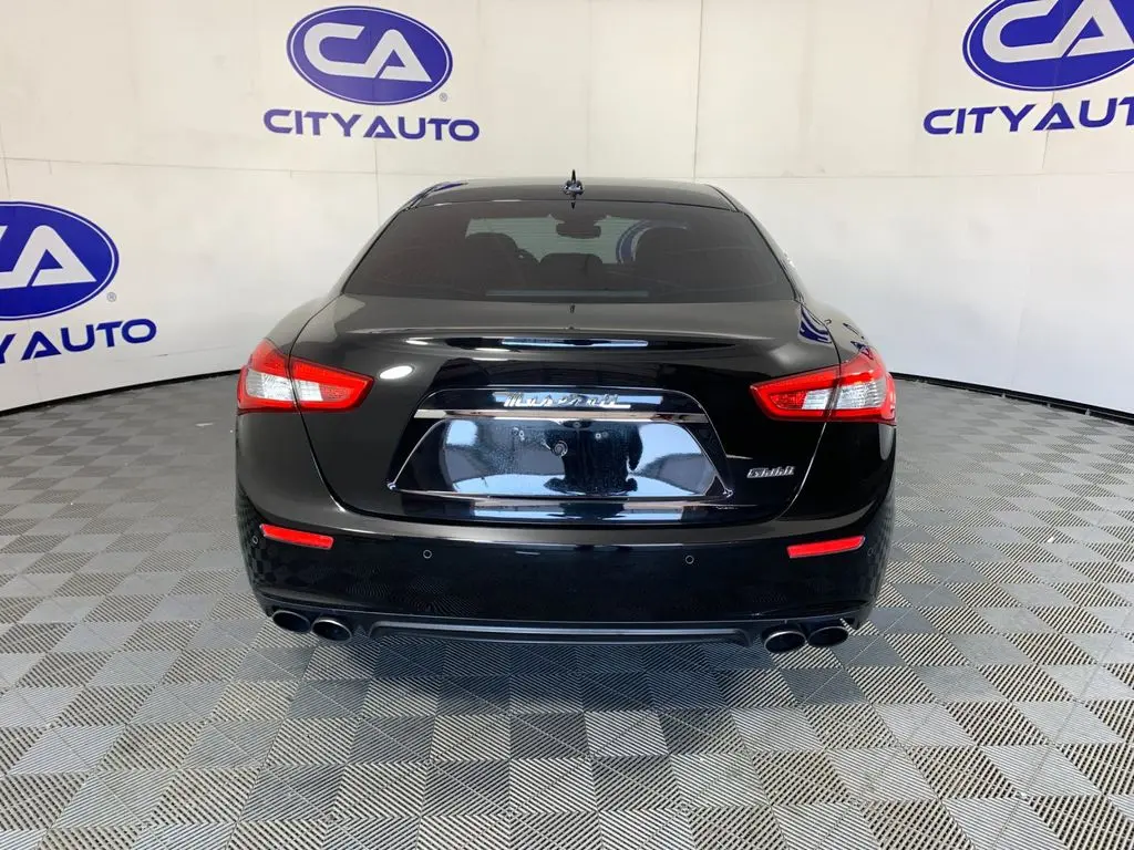 2017 Maserati Ghibli Base photo 4