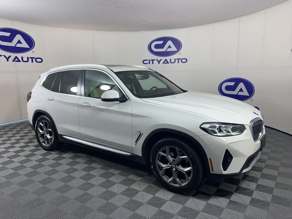 2022 BMW X3 xDrive30i's photo