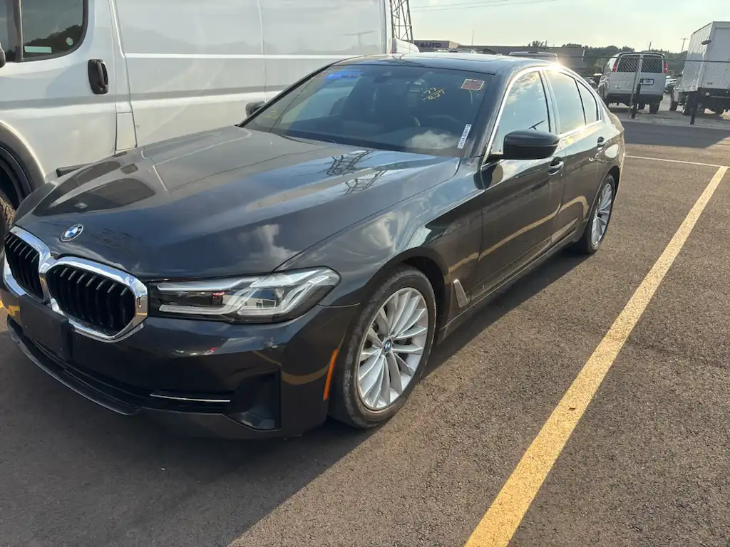 2021 BMW 5 Series 530i xDrive Sedan's photo