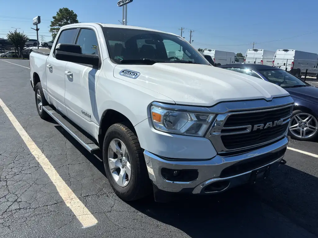 2021 RAM 1500 Big Horn/Lone Star 4WD Crew Cab 5'7's photo
