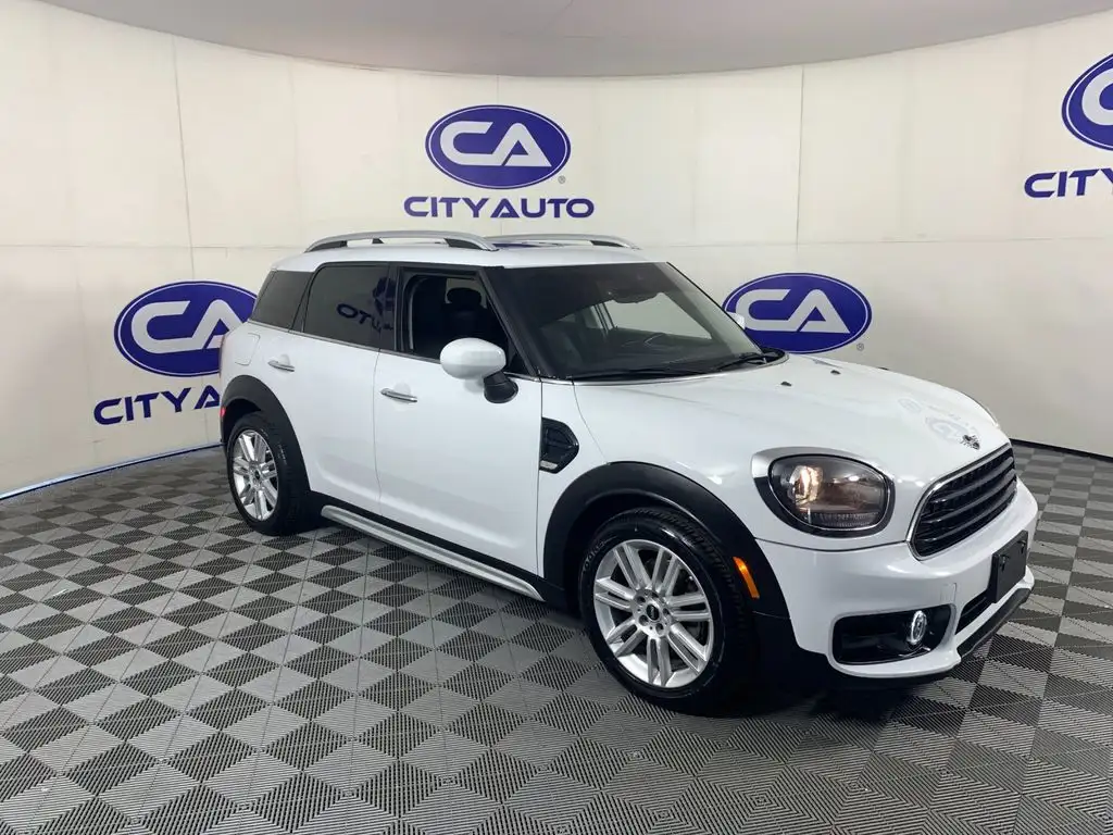 2020 MINI Countryman Cooper's photo