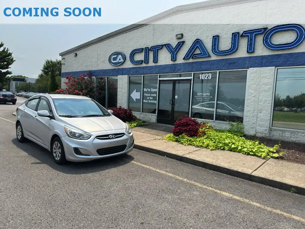 2015 Hyundai Accent GLS 4-Door 6-Speed Automatic's photo