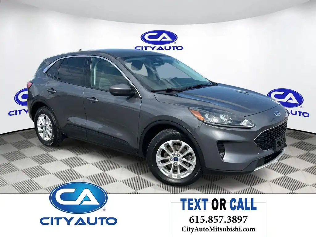 2021 Ford Escape SE FWD's photo