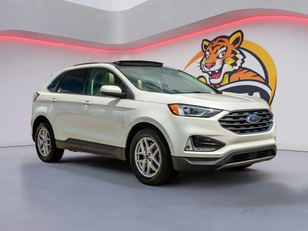 2021 Ford Edge SEL AWD photo 3