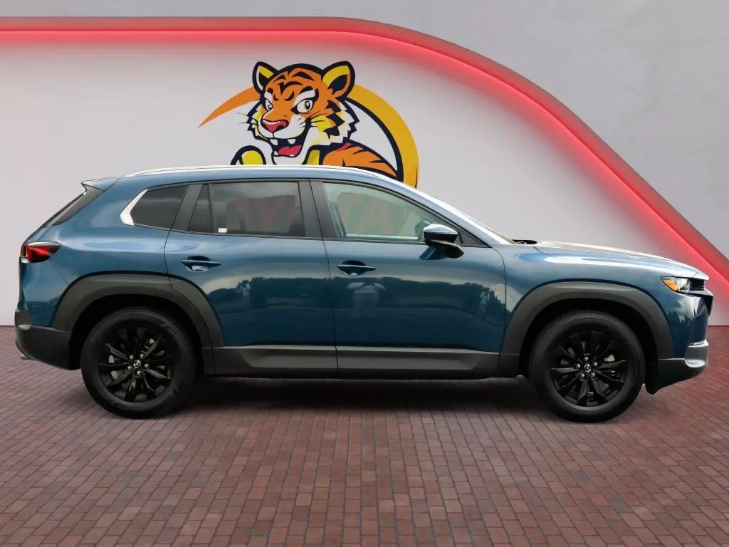 2025 Mazda CX-50 2.5 Preferred S photo 4
