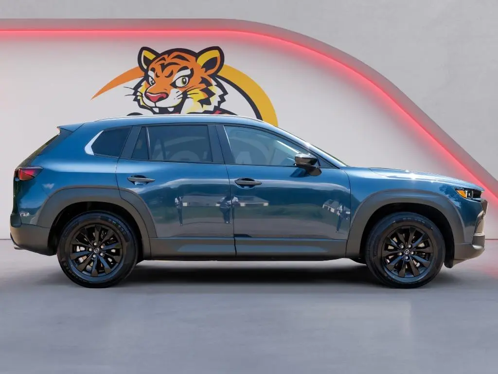 2025 Mazda CX-50 2.5 S Preferred photo 4