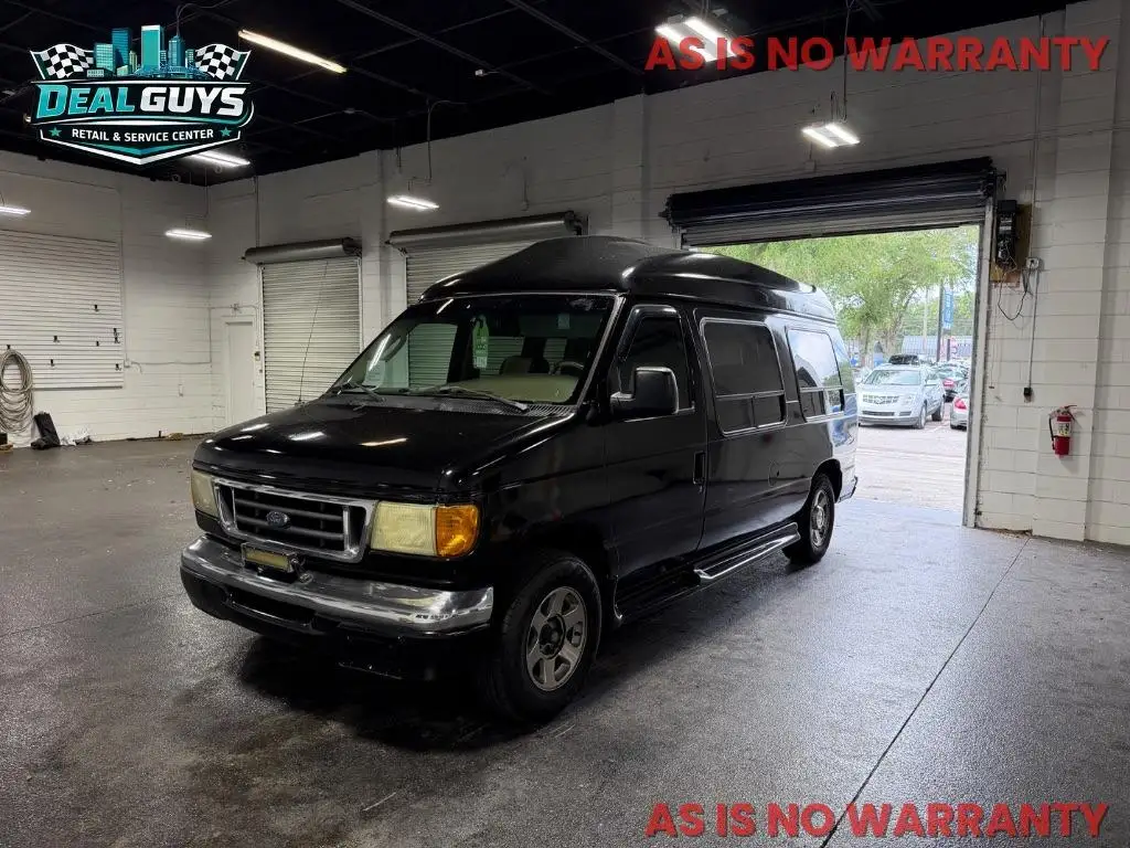 2004 Ford E-Series E-150 Van photo 1