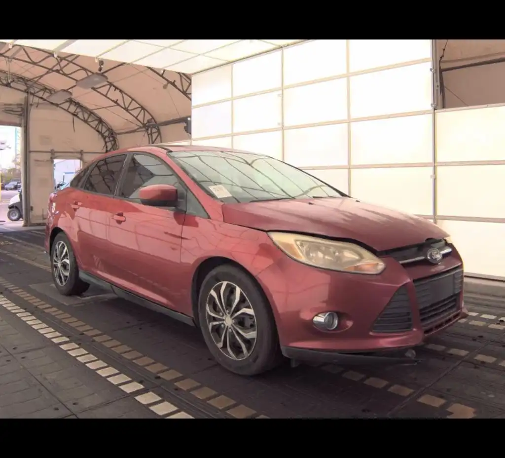 2012 Ford Focus Sedan SE's photo