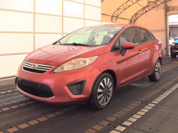 2012 Ford Fiesta SE Sedan's photo