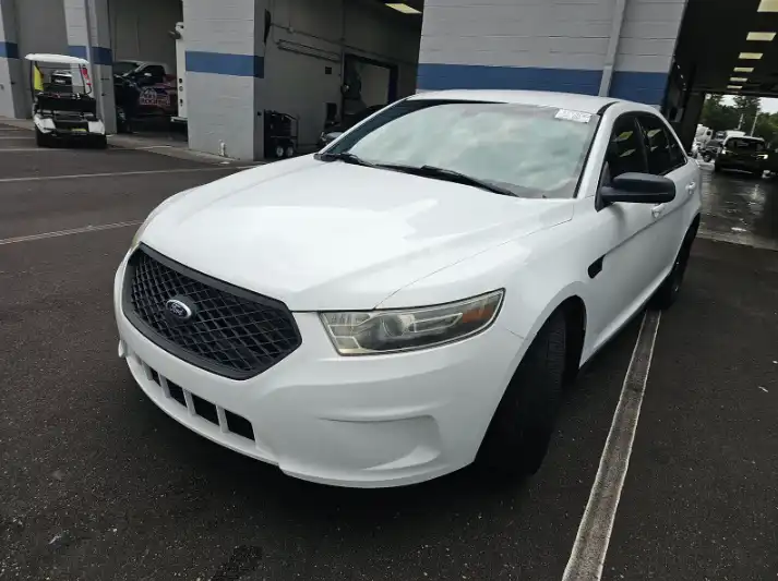 2015 Ford Taurus's photo