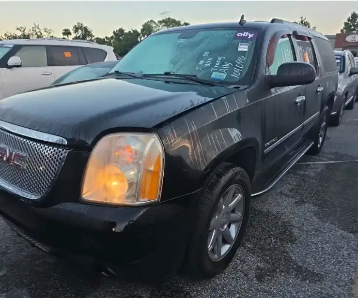 2013 GMC Yukon Denali AWD's photo
