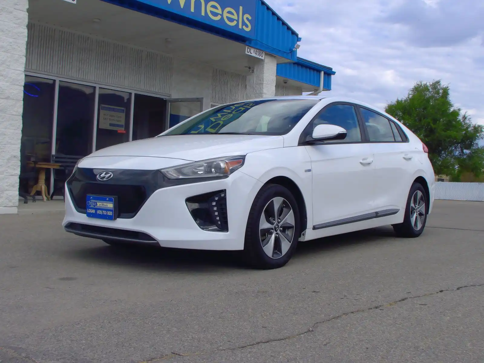 2018 Hyundai Ioniq Electric's photo