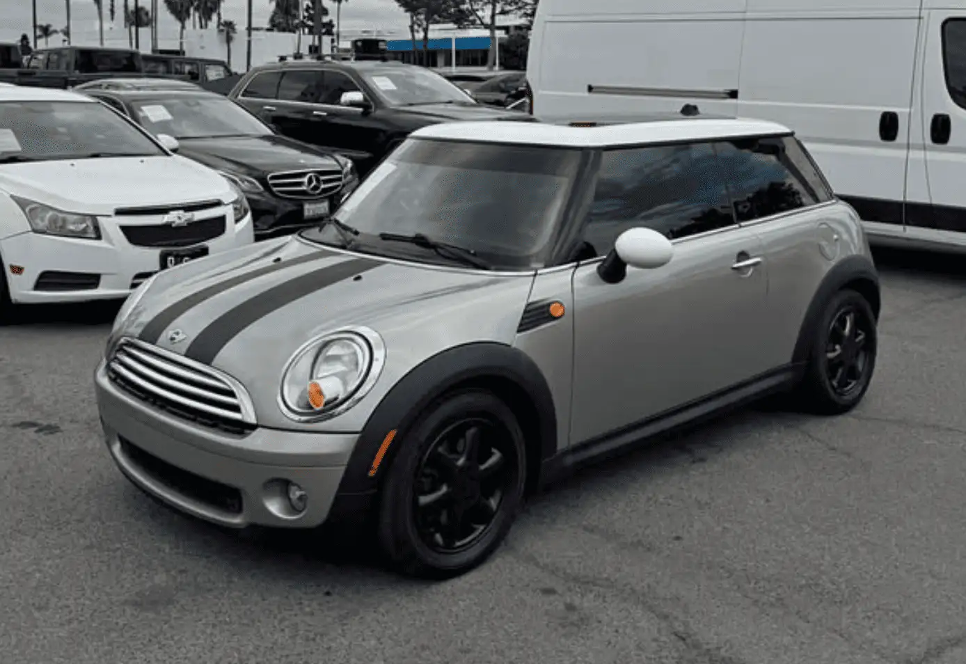 2010 MINI Cooper Base photo 1