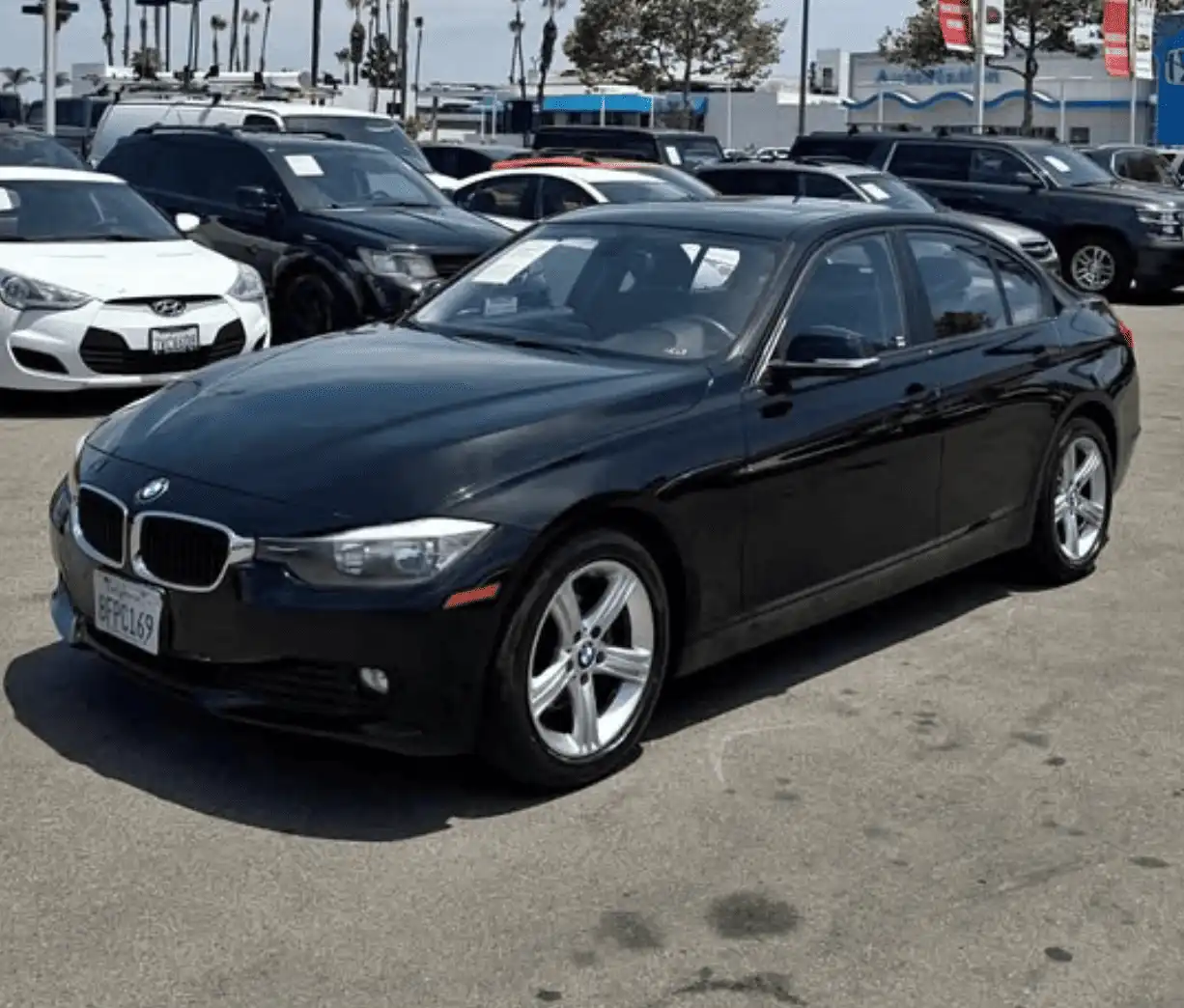 2015 BMW 3 Series 320i Sedan's photo