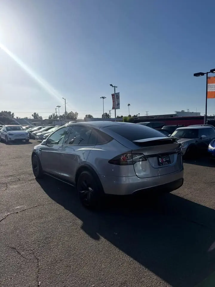 2026 Tesla Model X Long Range photo 5