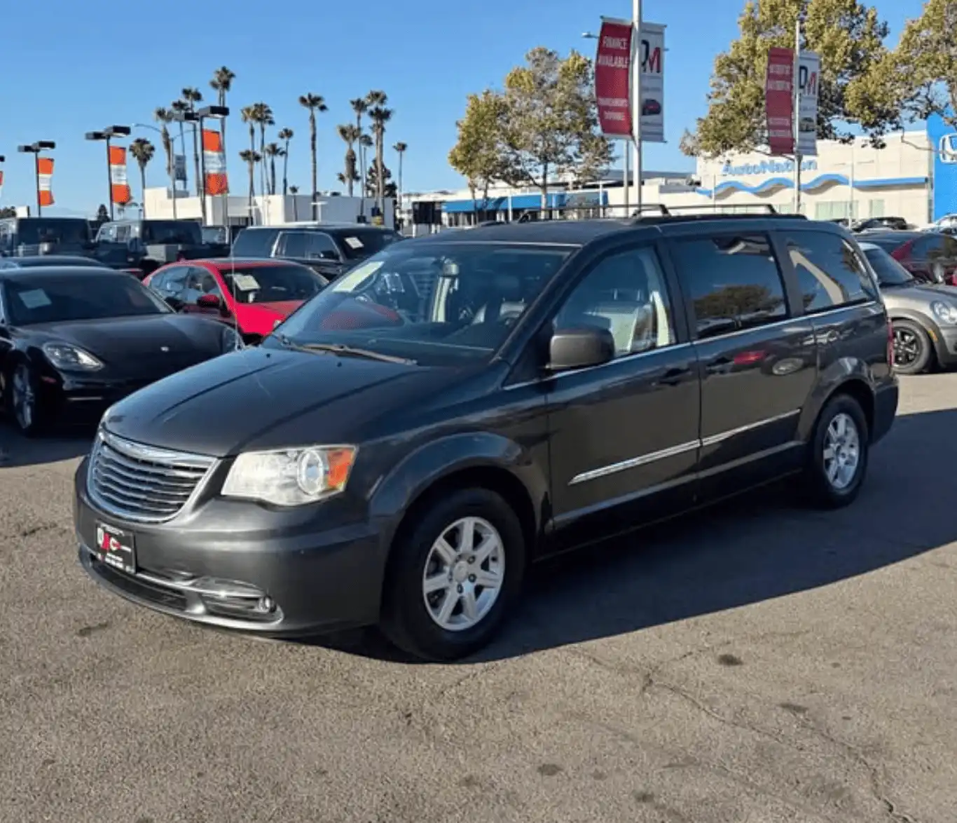 2012 Chrysler Town & Country Touring's photo