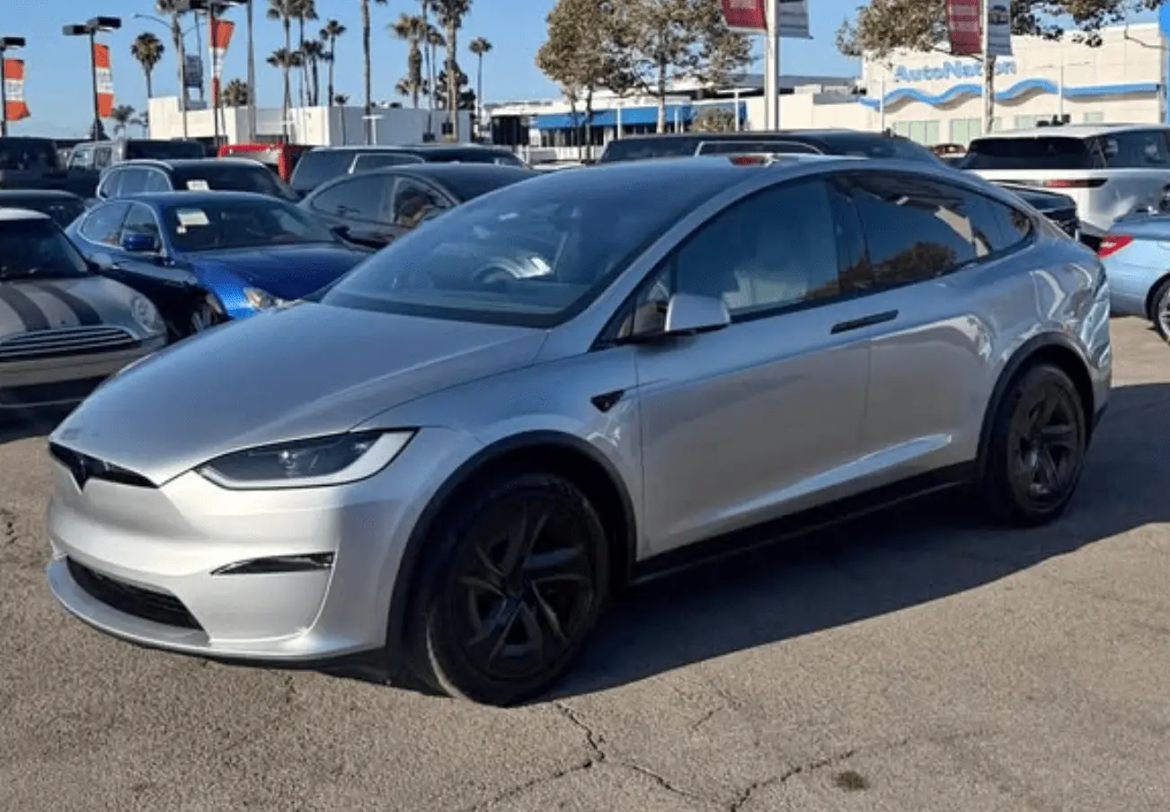 Vehicle Image 2
