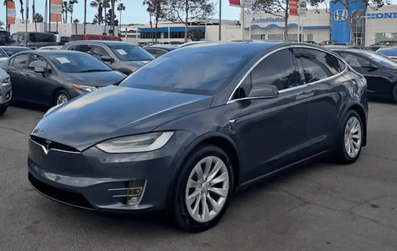 2020 Tesla Model X Long Range Plus's photo