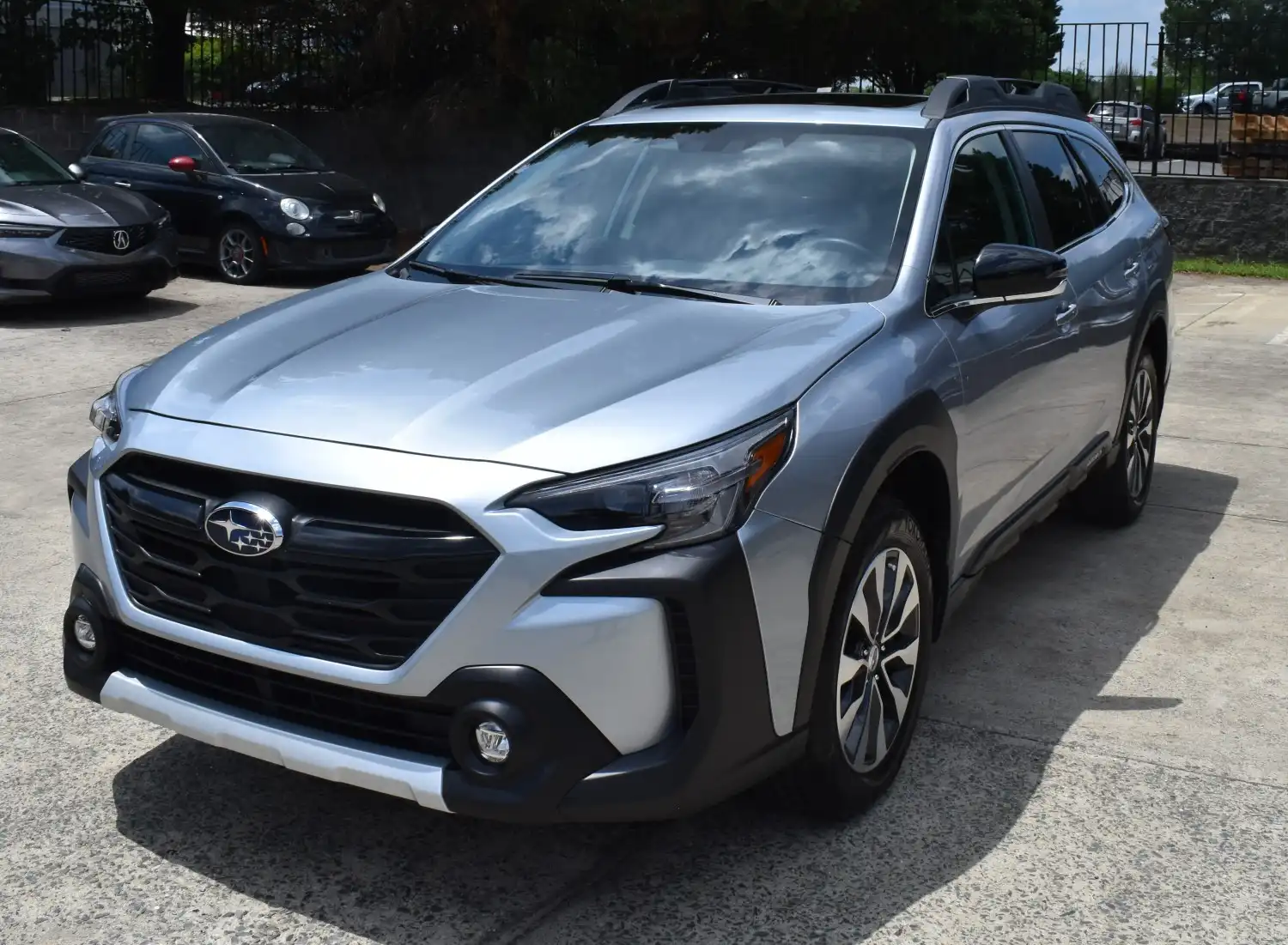 2025 Subaru Outback Limited's photo