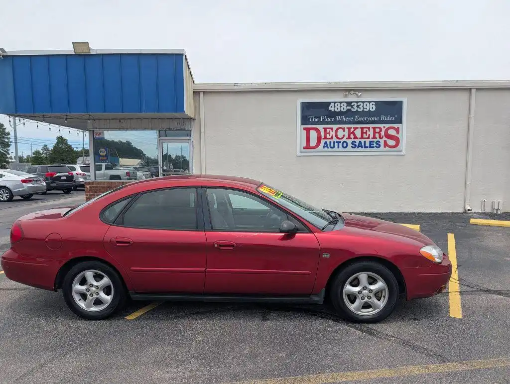 2001 Ford Taurus SES's photo