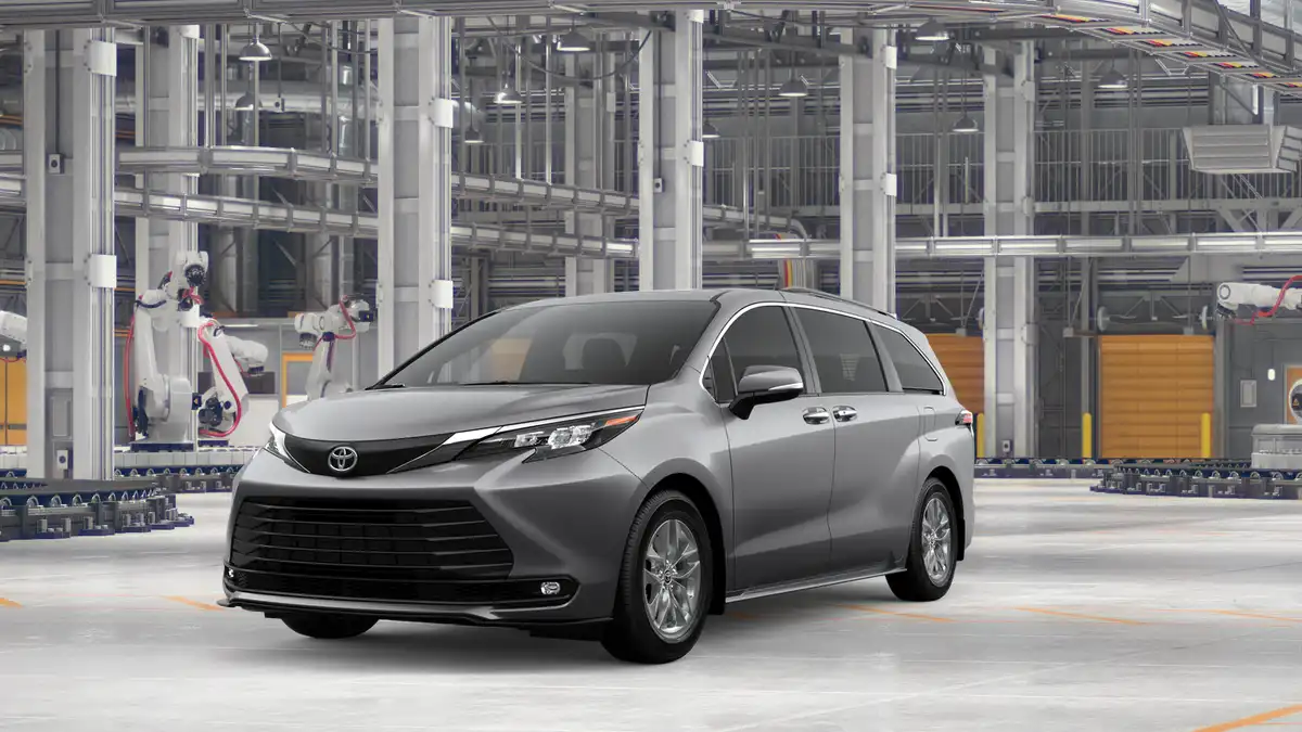 2026 Toyota Sienna XLE 8-Passenger Hybrid FWD's photo
